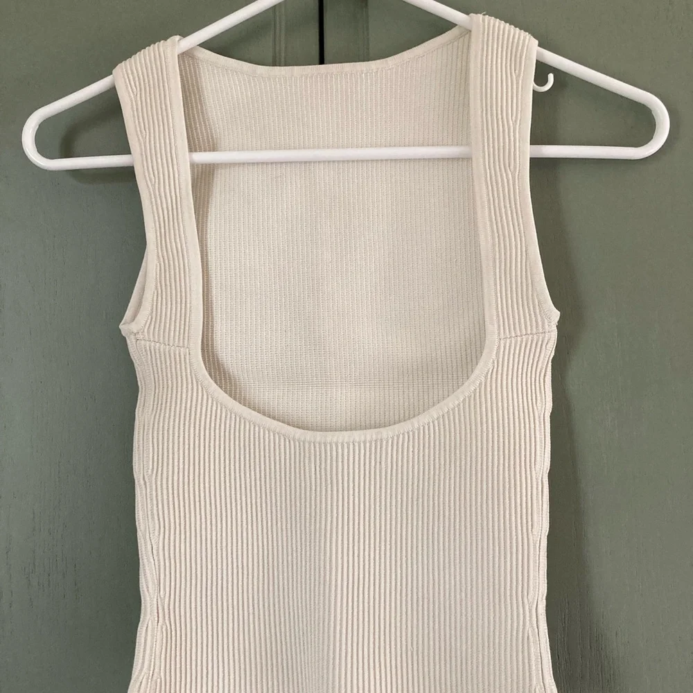 Aritzia Sculpt Knit Tank in White - Picture 2 of 4